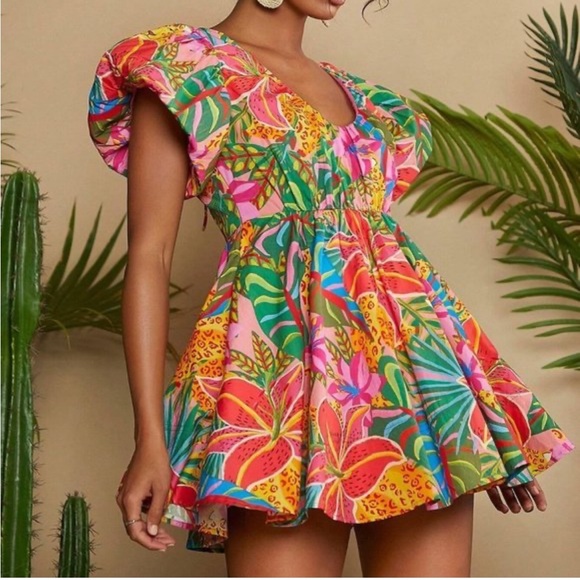 . Dresses & Skirts - Multicolor Boho Womens Tropical Print‎ Butterfly Sleeve Dress size small